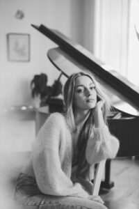 Diana Hubner LoveLight Studio Marta Womans Portraits